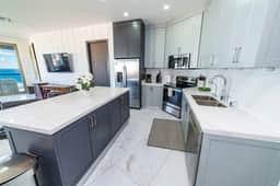 Casa Blanca Penthouse  E 801
