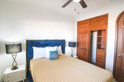 Casa Blanca E 203