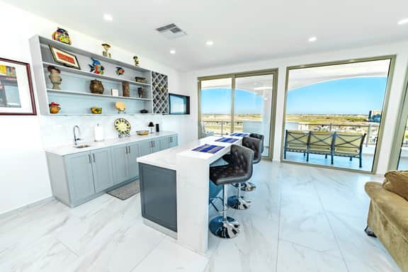 Casa Blanca Penthouse  E 801