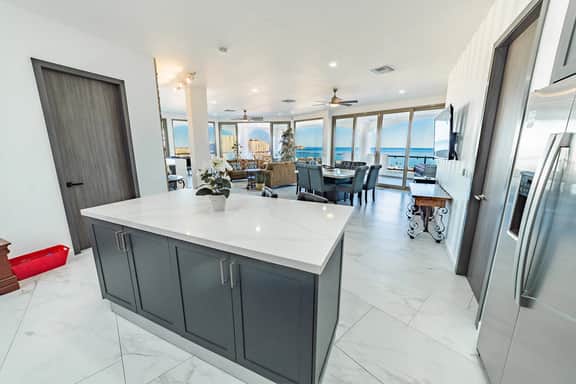 Casa Blanca Penthouse  E 801