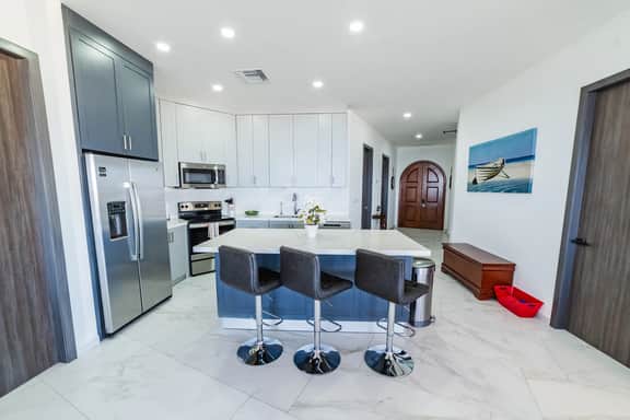 Casa Blanca Penthouse  E 801